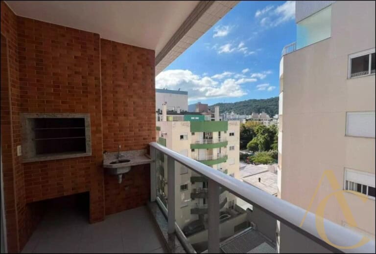 Apartamento para alugar – 03 quartos sendo 01 suíte – Córrego Grande | Florianópolis/SC.
