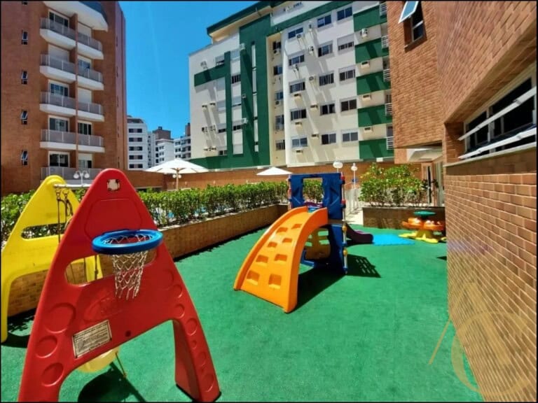 Apartamento para alugar – 03 quartos sendo 01 suíte – Córrego Grande | Florianópolis/SC.