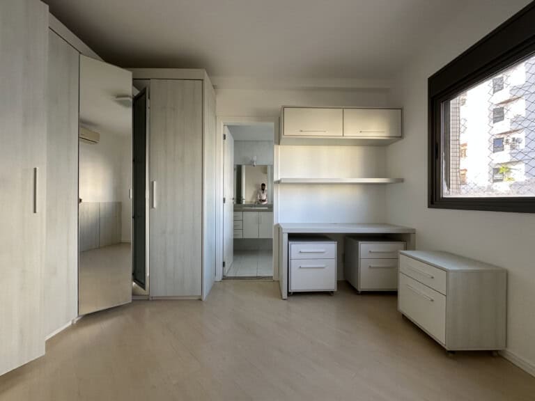Apartamento para locação – 3 suítes – 3 vagas de garagem – Agronômica | Florianópolis/SC.