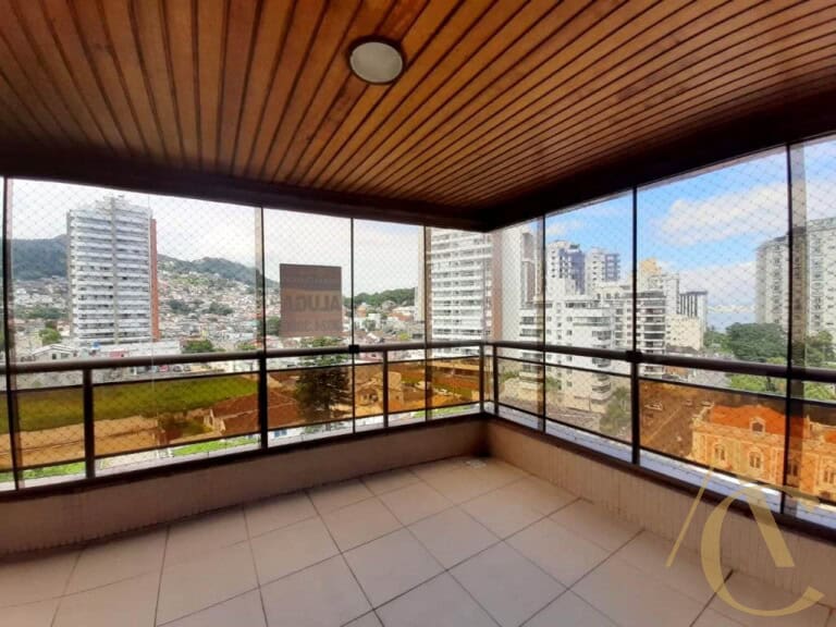 Apartamento para locação – 3 suítes – 3 vagas de garagem – Agronômica | Florianópolis/SC.