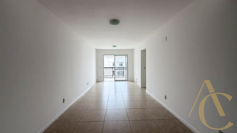 Apartamento para alugar – 3 quartos sendo 1 suíte e demi-suíte – Abraão | Florianópolis/SC.