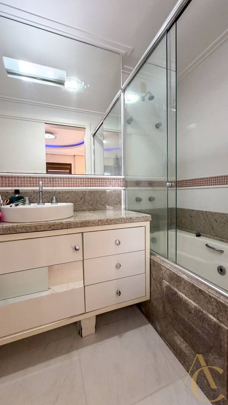 Apartamento à venda –  3 quartos sendo 1 suíte – Centro | Florianópolis/SC