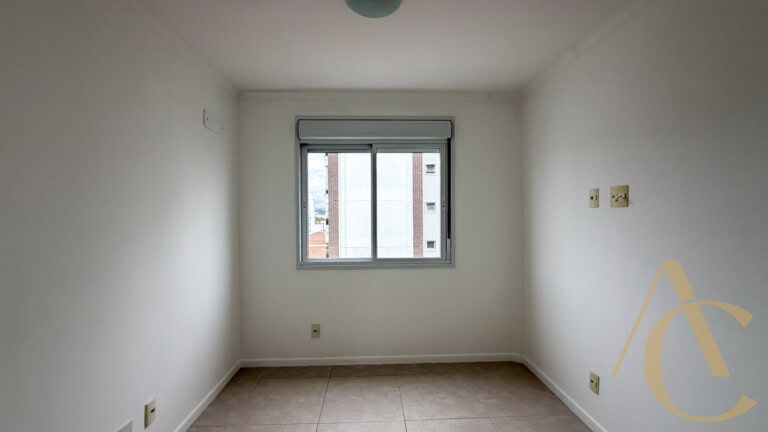 Apartamento para alugar – 3 quartos sendo 1 suíte e demi-suíte – Abraão | Florianópolis/SC.