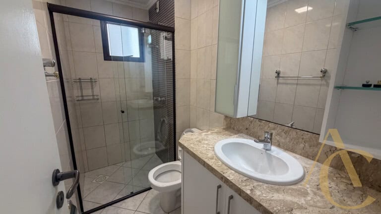 Apartamento para alugar – 3 quartos sendo 1 suíte – Centro | Florianópolis/SC.