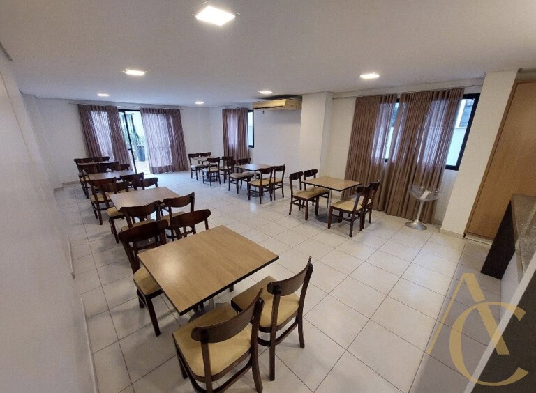 Apartamento para alugar – 2 quartos – Centro | Florianópolis/SC.