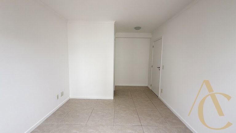 Apartamento para alugar – 3 quartos sendo 1 suíte e demi-suíte – Abraão | Florianópolis/SC.