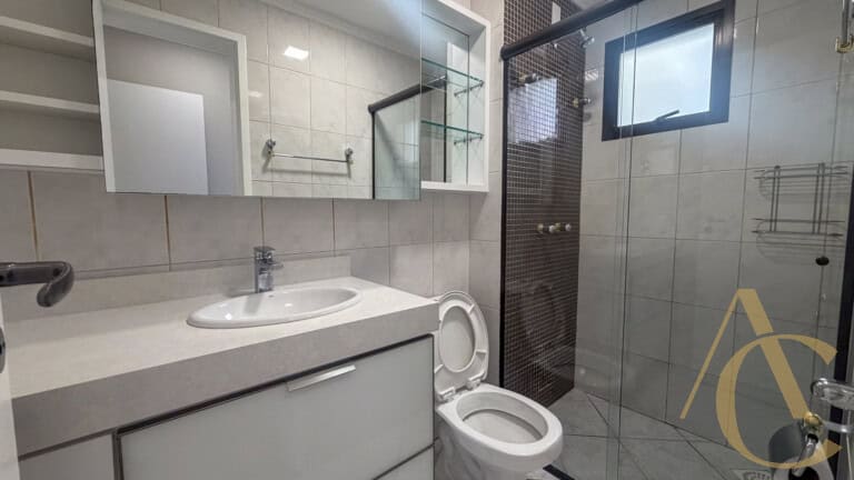 Apartamento para alugar – 3 quartos sendo 1 suíte – Centro | Florianópolis/SC.