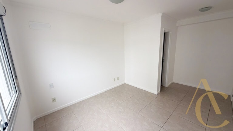 Apartamento para alugar – 3 quartos sendo 1 suíte e demi-suíte – Abraão | Florianópolis/SC.