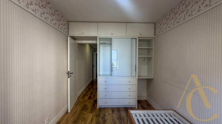 Apartamento para alugar – 3 quartos sendo 1 suíte – Centro | Florianópolis/SC.