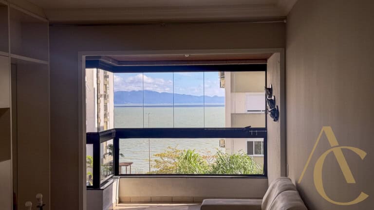 Apartamento para alugar – 3 quartos sendo 1 suíte – Centro | Florianópolis/SC.
