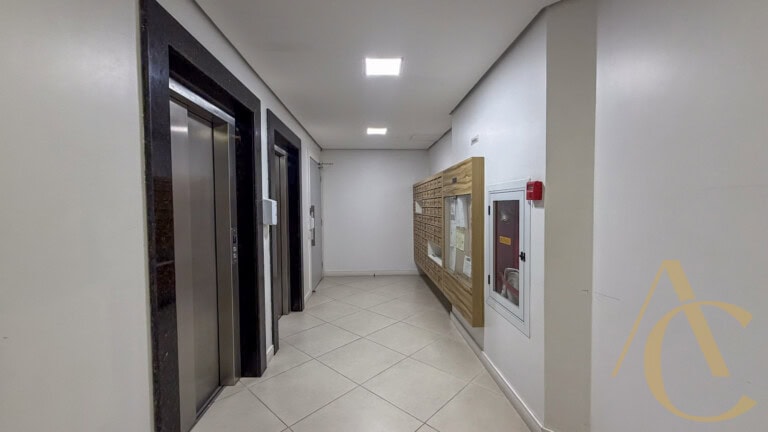 Apartamento para alugar – 2 quartos – Centro | Florianópolis/SC.