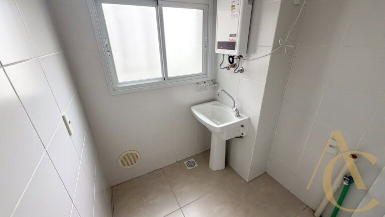 Apartamento para alugar – 3 quartos sendo 1 suíte e demi-suíte – Abraão | Florianópolis/SC.