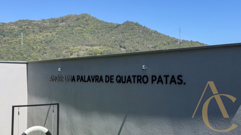 Apartamento para alugar – 2 quartos sendo 1 suíte – Saco Grande | Florianópolis/SC.