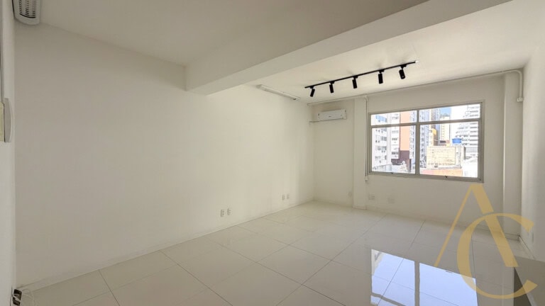 Sala para alugar – 26,00m² – Centro | Florianópolis/SC.