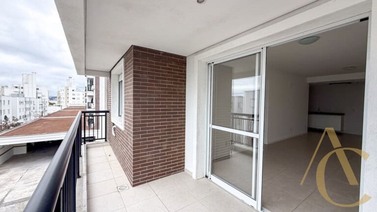 Apartamento para alugar – 3 quartos sendo 1 suíte e demi-suíte – Abraão | Florianópolis/SC.