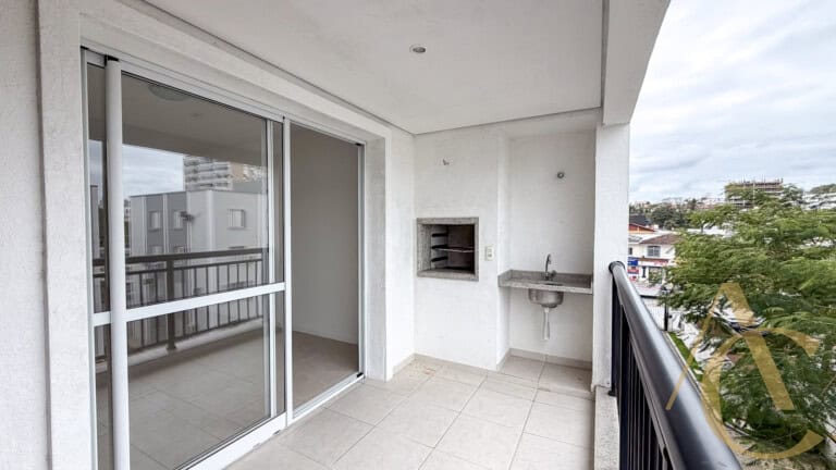 Apartamento para alugar – 3 quartos sendo 1 suíte e demi-suíte – Abraão | Florianópolis/SC.
