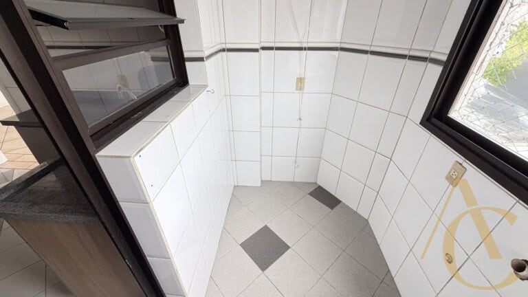 Apartamento para alugar – 2 quartos sendo 1 suíte – Agronômica | Florianópolis/SC.