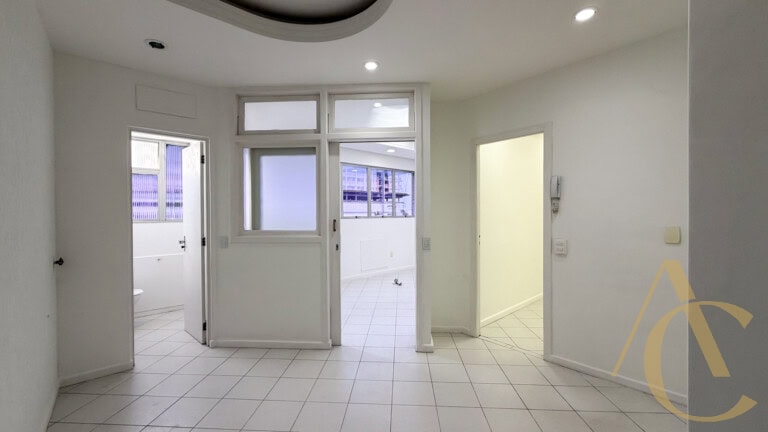 RESERVADO – Sala para alugar – 36,70m² – Campinas | São José, SC.