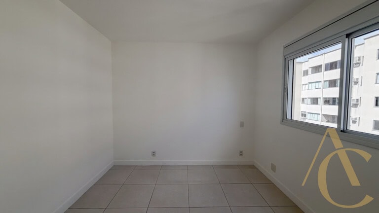 Apartamento para alugar – 03 quartos sendo 01 suíte – Campinas | São José/SC.