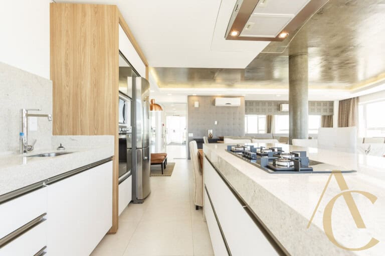 Apartamento para alugar – 03 quartos sendo 01 suíte – Campinas | São José/SC.