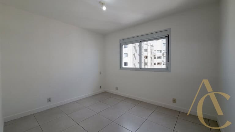 Apartamento para alugar – 03 quartos sendo 01 suíte – Campinas | São José/SC.
