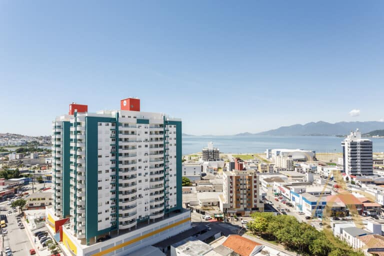 Apartamento para alugar – 03 quartos sendo 01 suíte – Campinas | São José/SC.