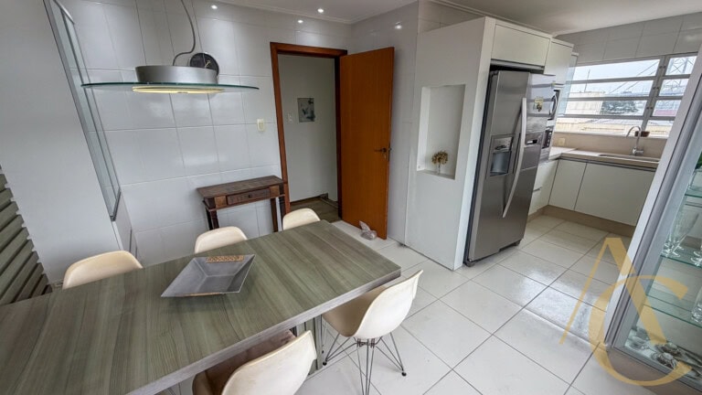 Casa residencial para alugar – 03 quartos sendo 01 suíte – Estreito | Florianópolis/SC.