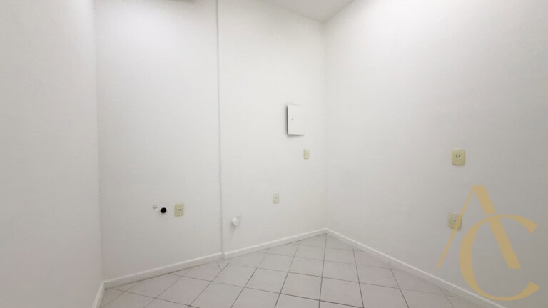 RESERVADO – Sala para alugar – 36,70m² – Campinas | São José, SC.