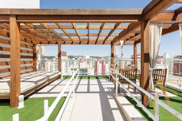 Apartamento para alugar – 03 quartos sendo 01 suíte – Campinas | São José/SC.