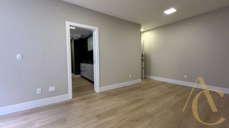 Apartamento para alugar – 2 suítes – Agronômica, Florianópolis/SC.