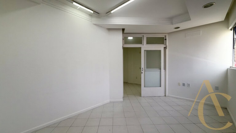 RESERVADO – Sala para alugar – 36,70m² – Campinas | São José, SC.