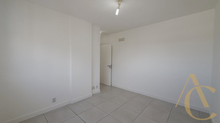 Apartamento para alugar – 03 quartos sendo 01 suíte – Campinas | São José/SC.