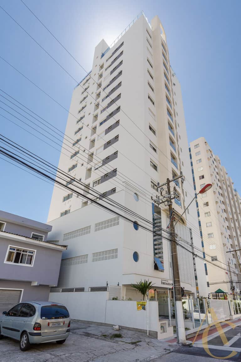 Apartamento para alugar – 03 quartos sendo 01 suíte – Campinas | São José/SC.