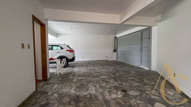 Casa residencial para alugar – 03 quartos sendo 01 suíte – Estreito | Florianópolis/SC.