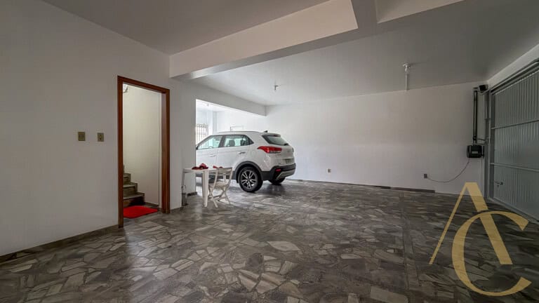 Casa residencial para alugar – 03 quartos sendo 01 suíte – Estreito | Florianópolis/SC.