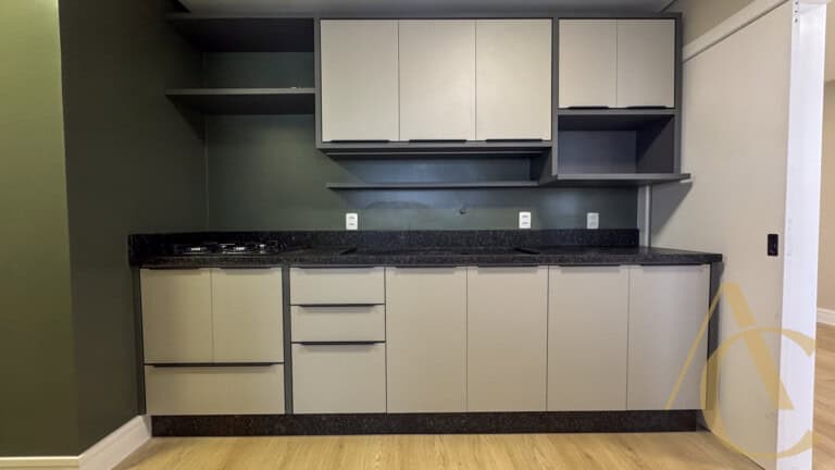 Apartamento para alugar – 2 suítes – Agronômica, Florianópolis/SC.