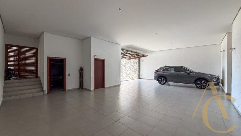 Casa residencial para locação – 06 quartos sendo 04 suítes – Córrego Grande | Florianópolis/SC.