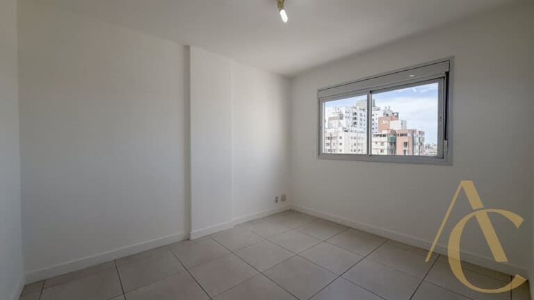 Apartamento para alugar – 03 quartos sendo 01 suíte – Campinas | São José/SC.