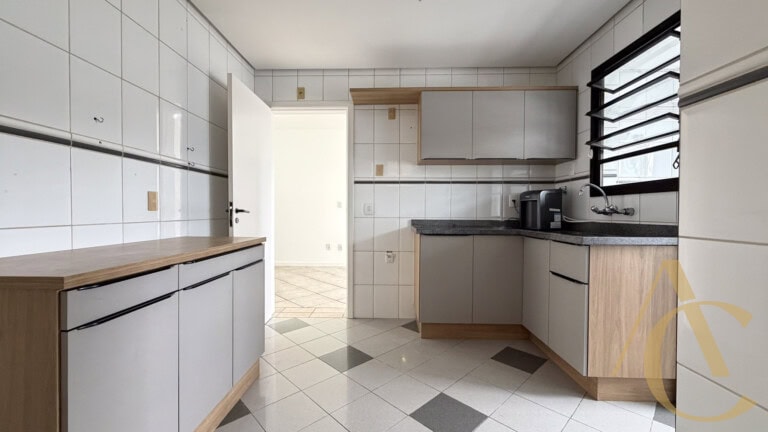 Apartamento para alugar – 2 quartos sendo 1 suíte – Agronômica | Florianópolis/SC.